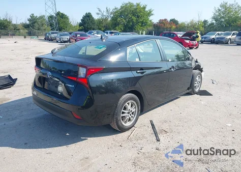 2021 Toyota Prius Le z USA, uszkodzony, nr VIN JTDKAMFU4M3146400